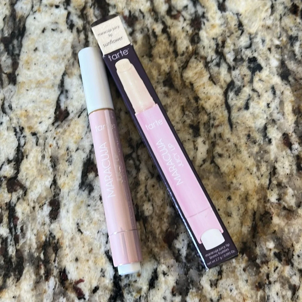 ❤️🌙Tarte Sunflower Marajuca Juicy Lip Plump